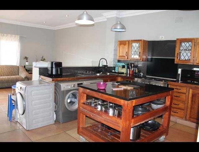 3 BEDROOM HOUSE FOR SALE IN KENSINGTON